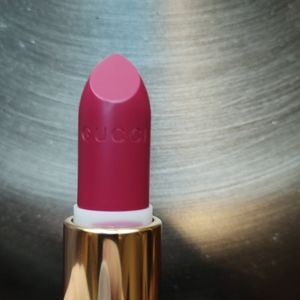 Gucci lipstick grand hotel 405 satin